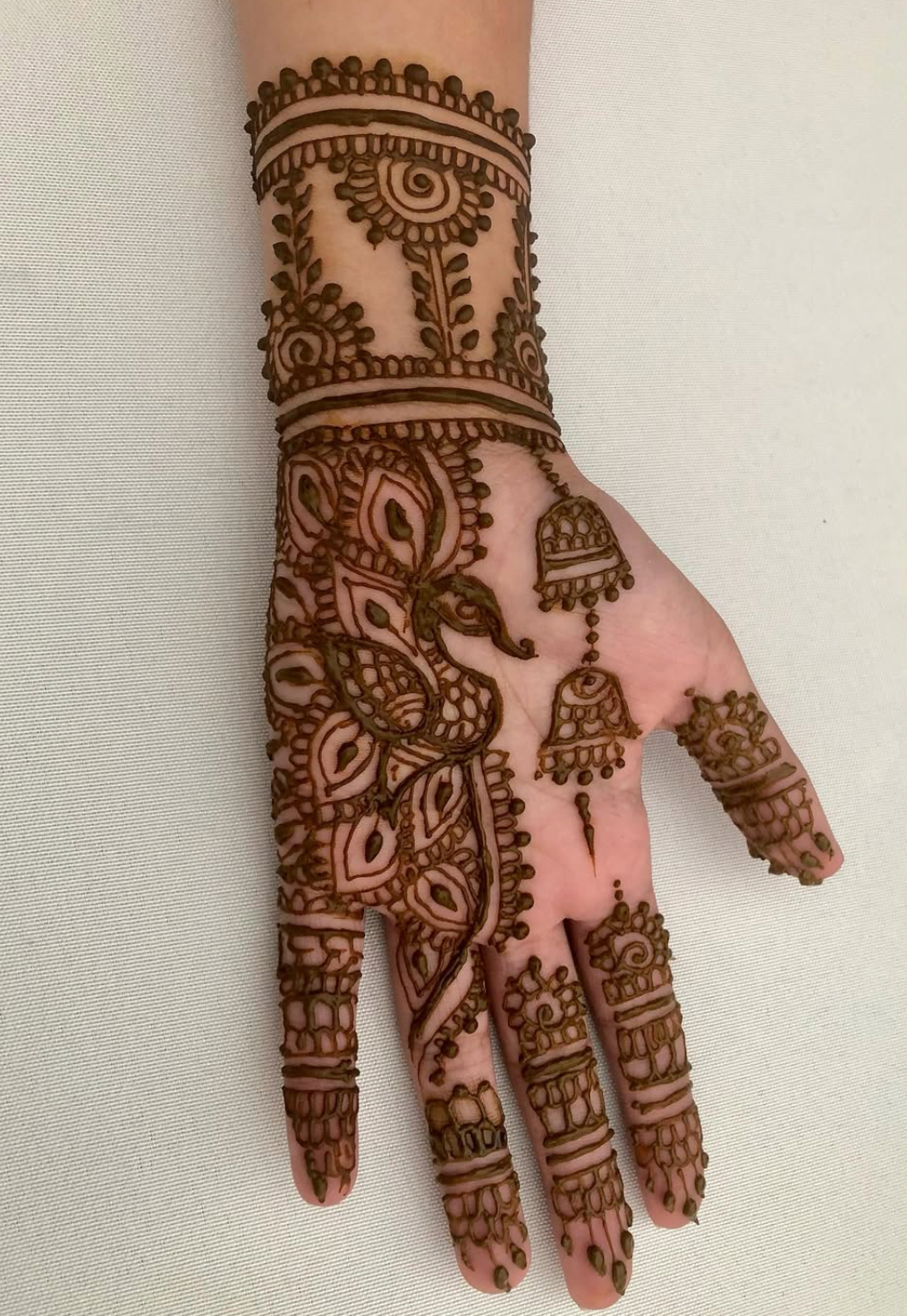 Peacock details by Leicester Mehndi